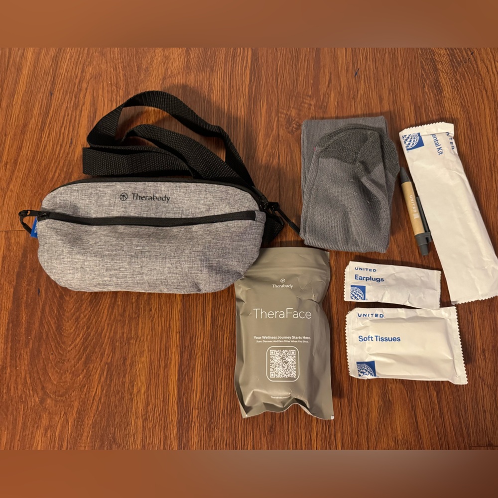 United Airlines Therabody International Business Class Amenity Kit